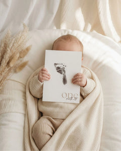 Inkless Baby Footprint Kit – 12 Monthly Milestone Cards view 2